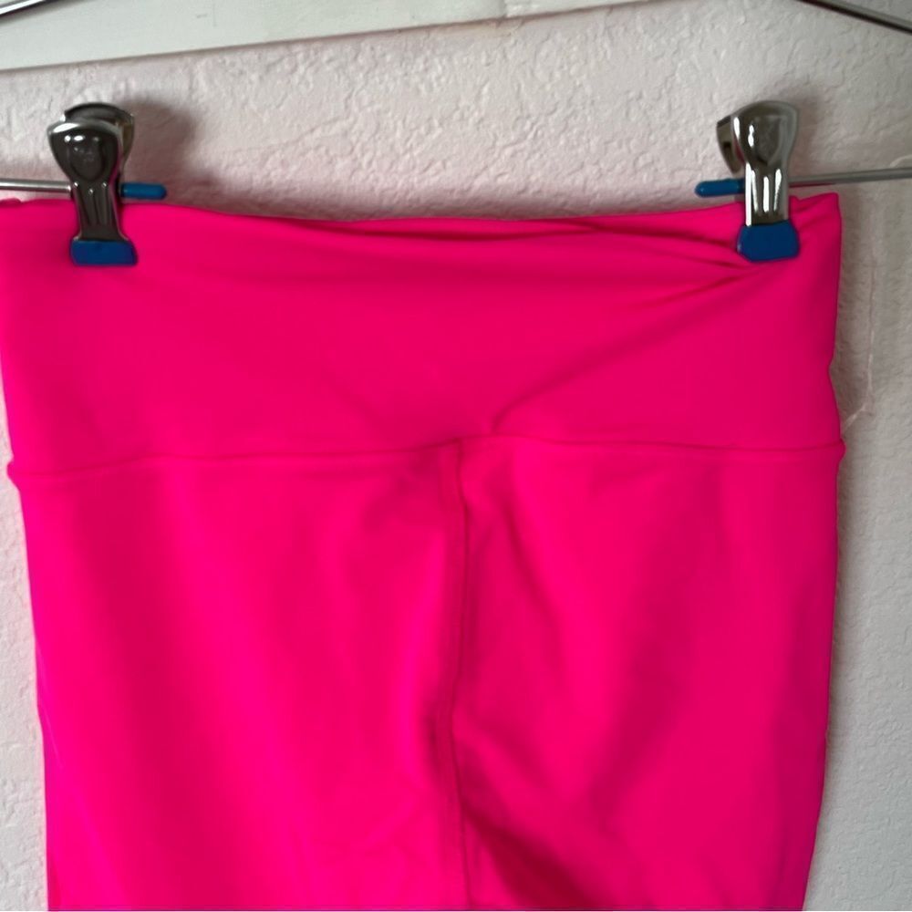 Good American Women’s 1 Biker Shorts - Picture 2 of 8